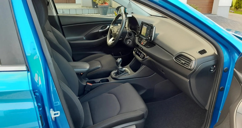 Hyundai I30 cena 52900 przebieg: 93000, rok produkcji 2017 z Ozorków małe 596